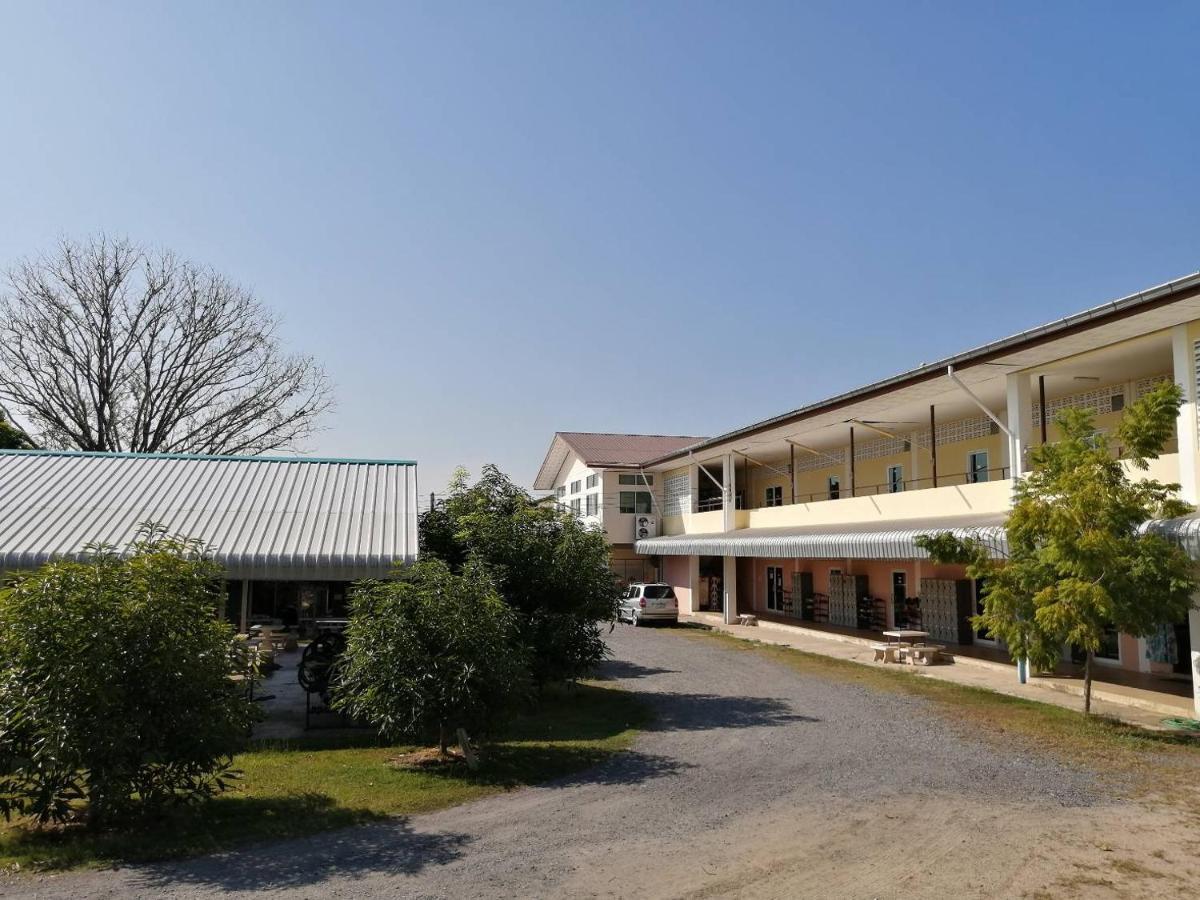 Armthong Resort Nakhon Nayok Ngoại thất bức ảnh